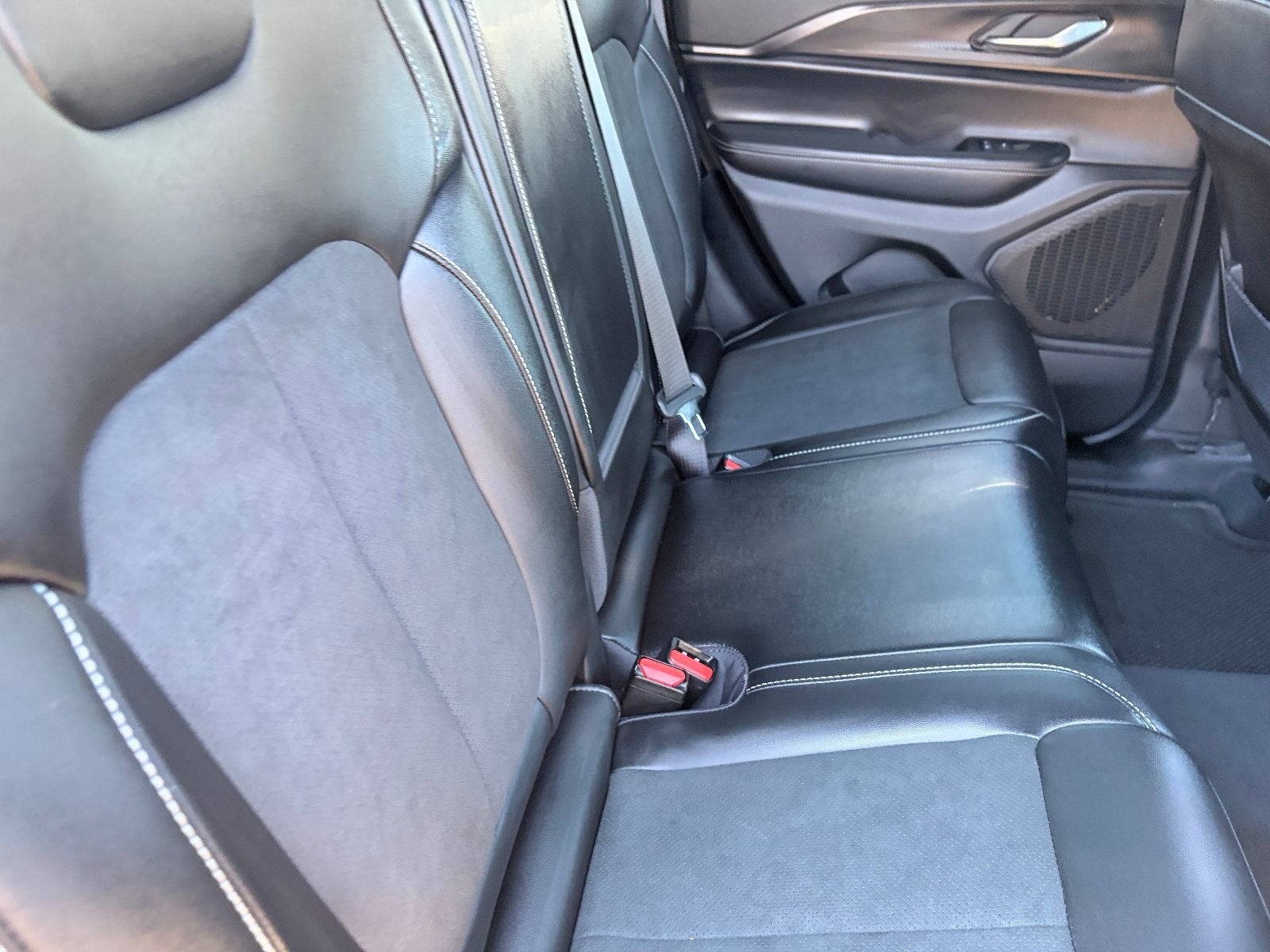 2025 Jeep Grand Cherokee Altitude X 4x2
