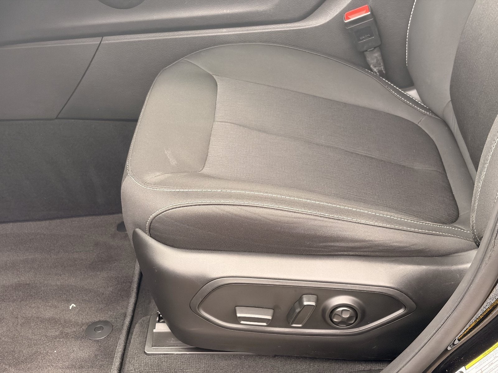 2025 Jeep Grand Cherokee L Laredo 4x2