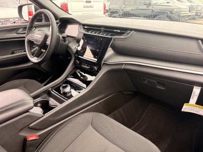 2025 Jeep Grand Cherokee L Laredo 4x2