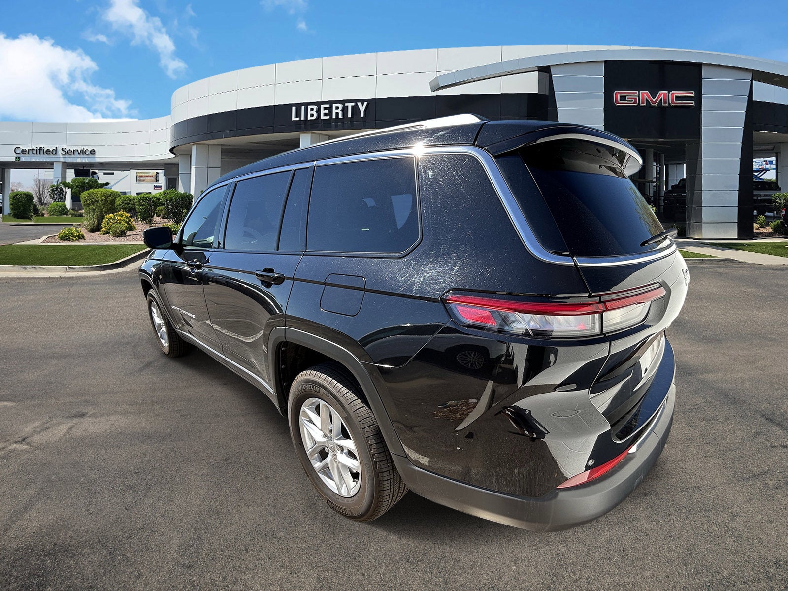 2025 Jeep Grand Cherokee L Laredo 4x2