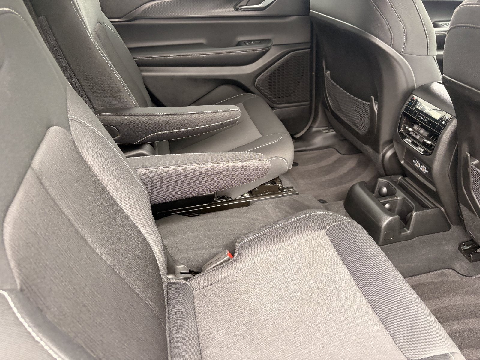 2025 Jeep Grand Cherokee L Laredo 4x2