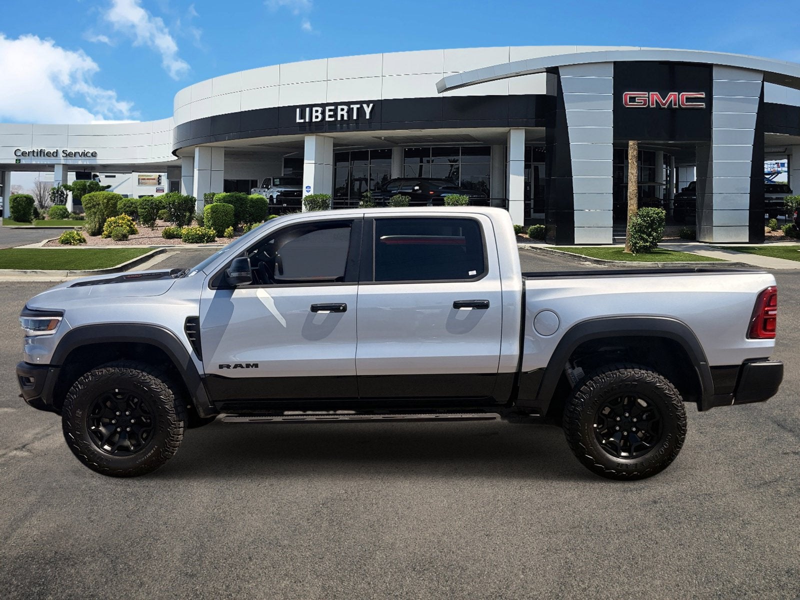 2026 RAM 1500 RHO Crew Cab 4x4 5'7" Box