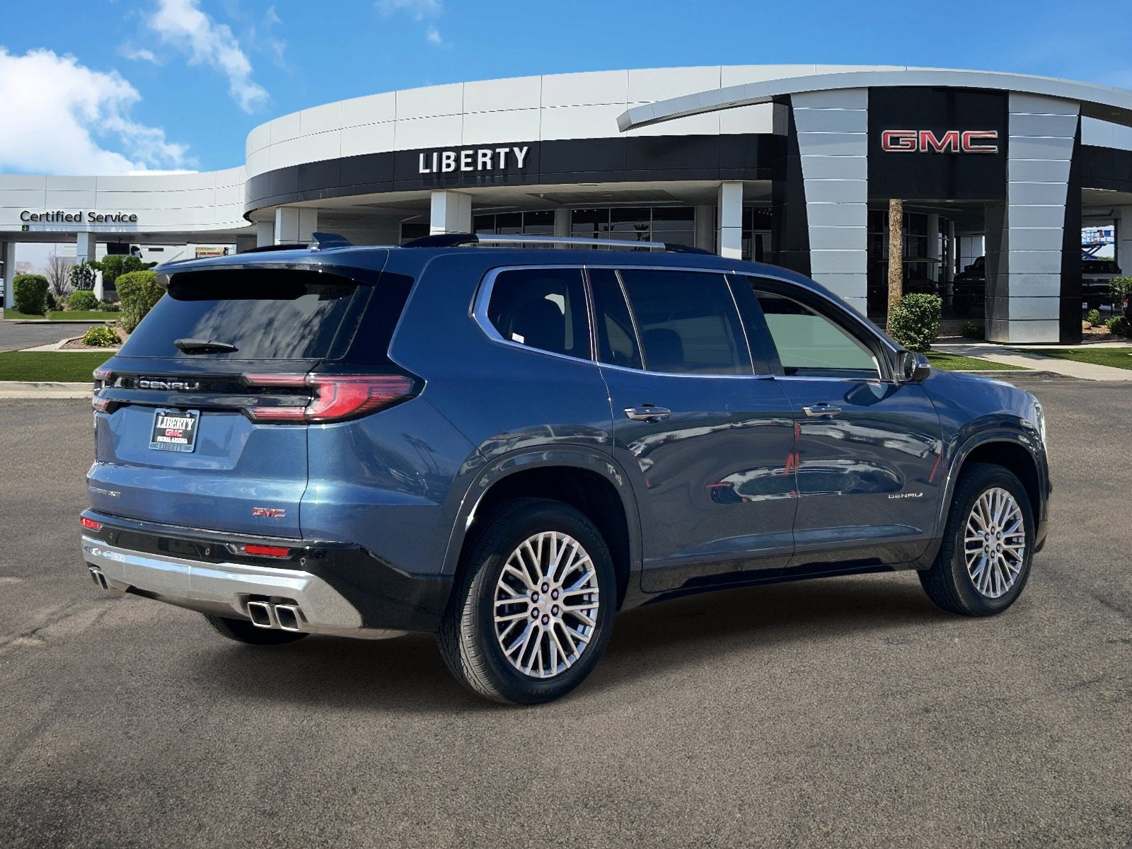 2025 GMC Acadia Denali