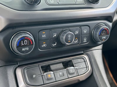 2022 GMC Acadia AT4