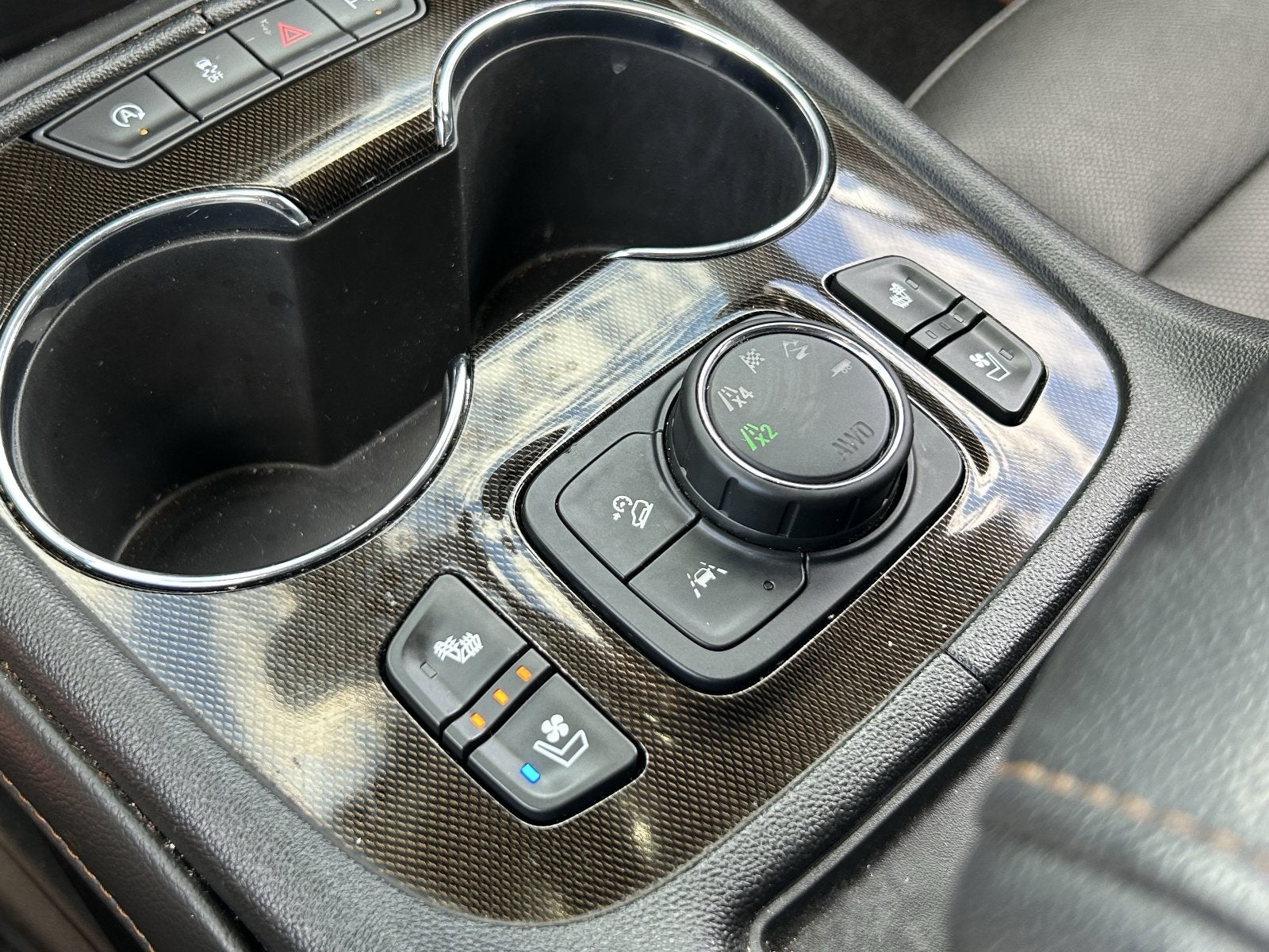 2022 GMC Acadia AT4
