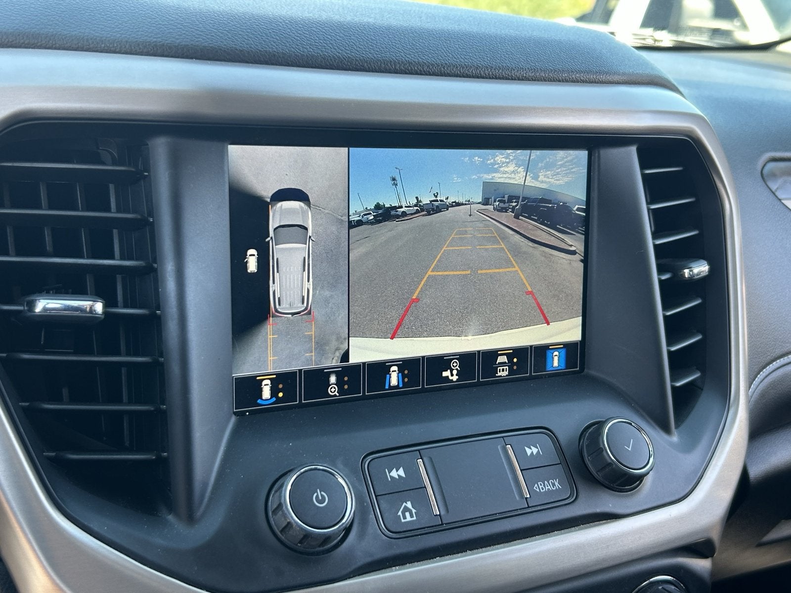 2021 GMC Acadia Denali