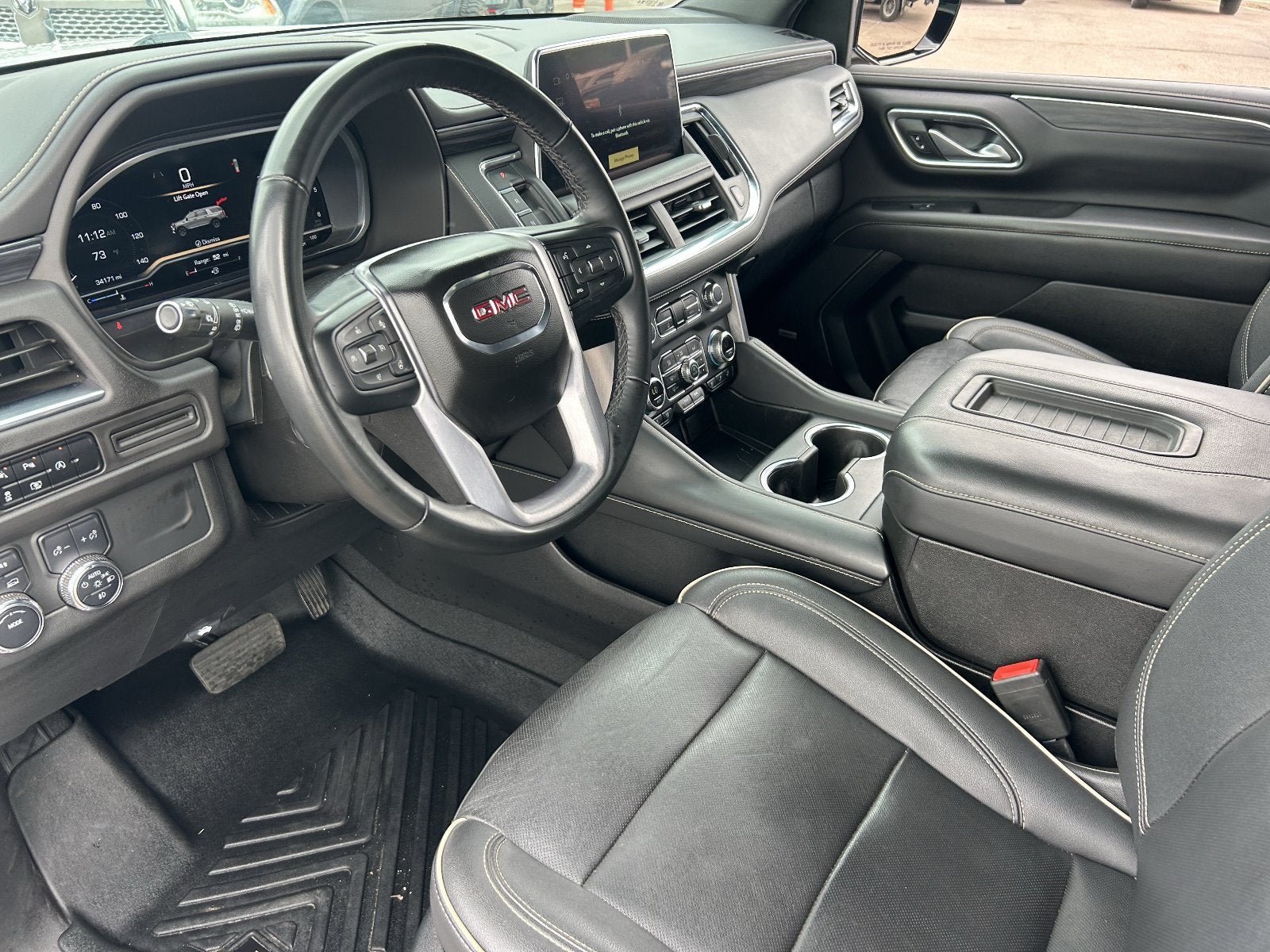 2023 GMC Yukon SLT