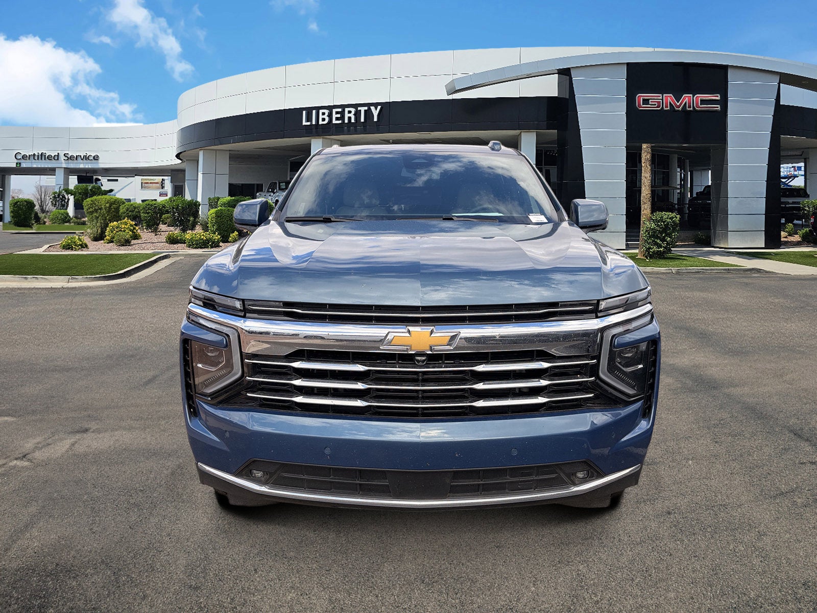 2025 Chevrolet Suburban LT