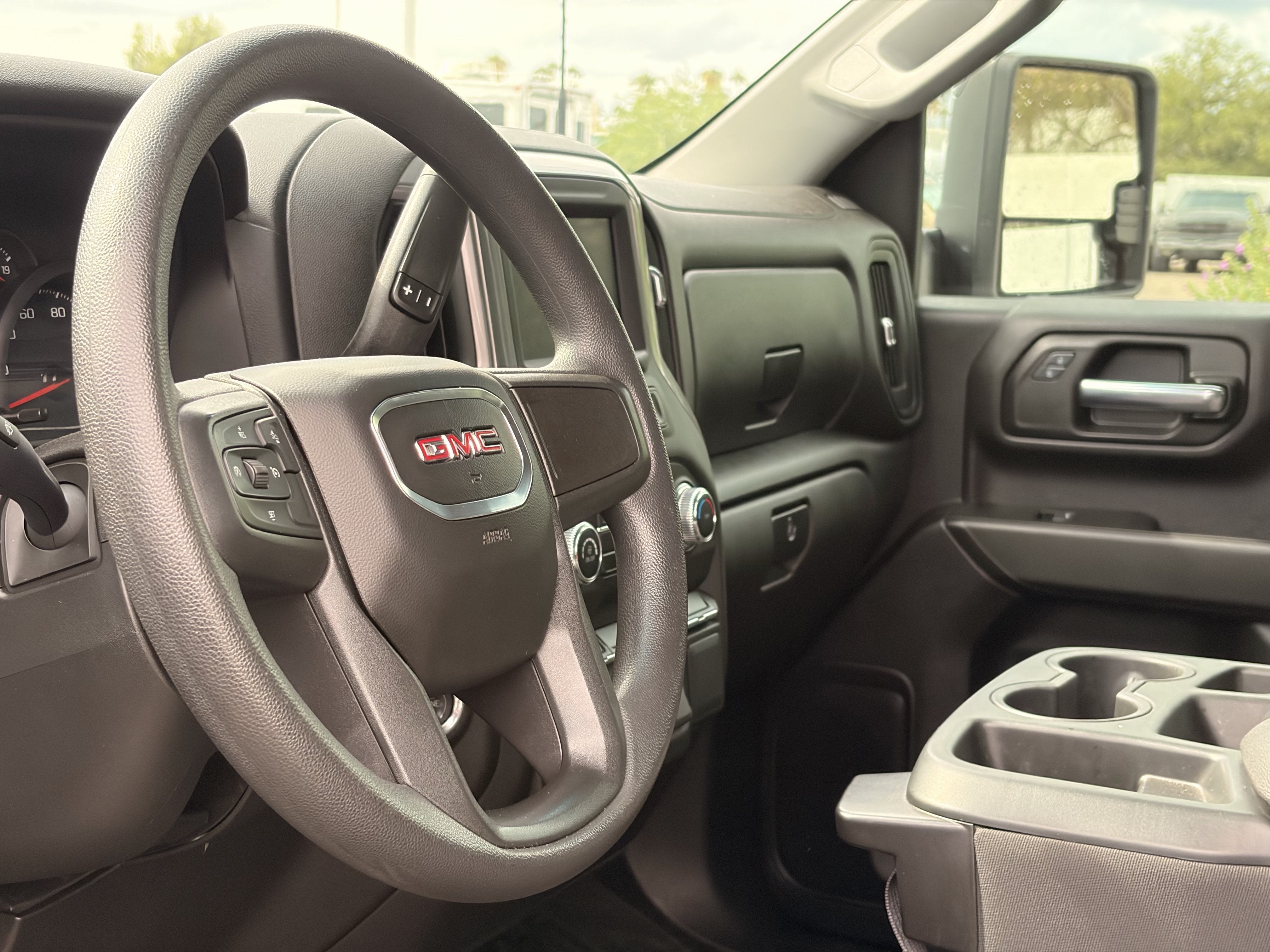 2025 GMC Sierra 2500 HD Pro
