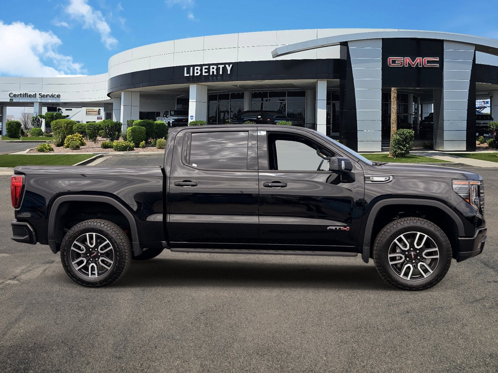 2024 GMC Sierra 1500 AT4