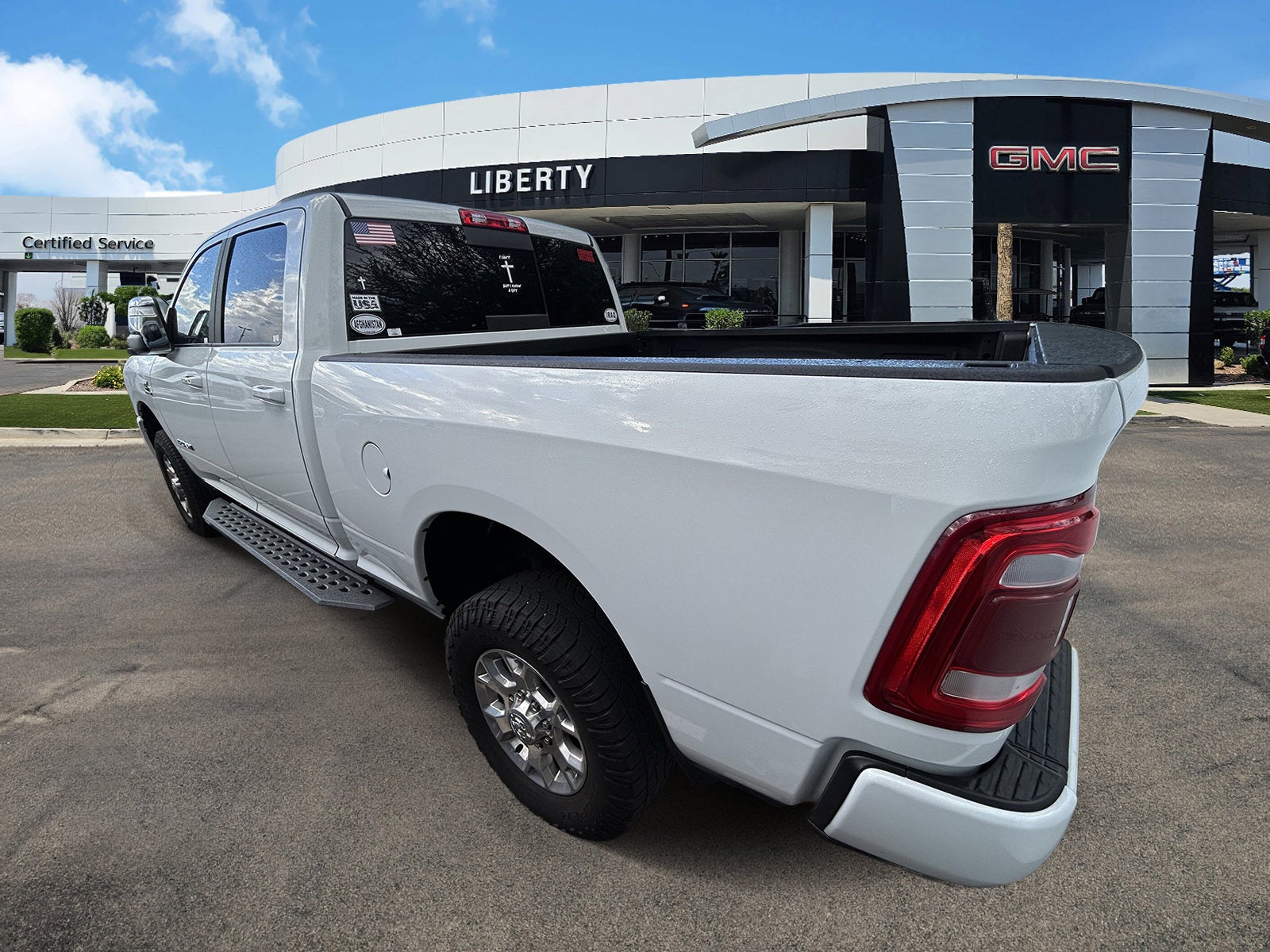 2024 RAM 2500 Laramie Crew Cab 4x4 6'4" Box
