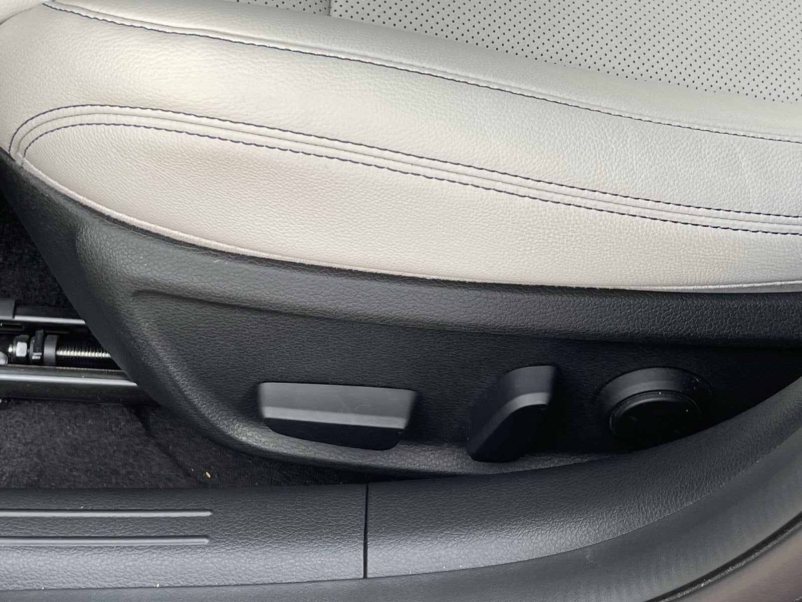 2025 Genesis G70 2.5T AWD