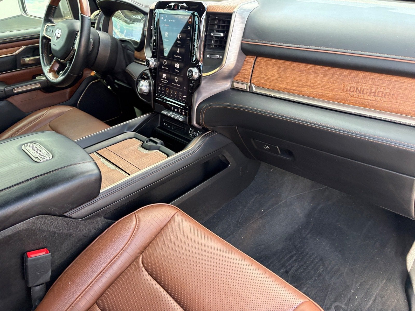 2019 RAM 1500 Longhorn Crew Cab 4x4 5'7" Box