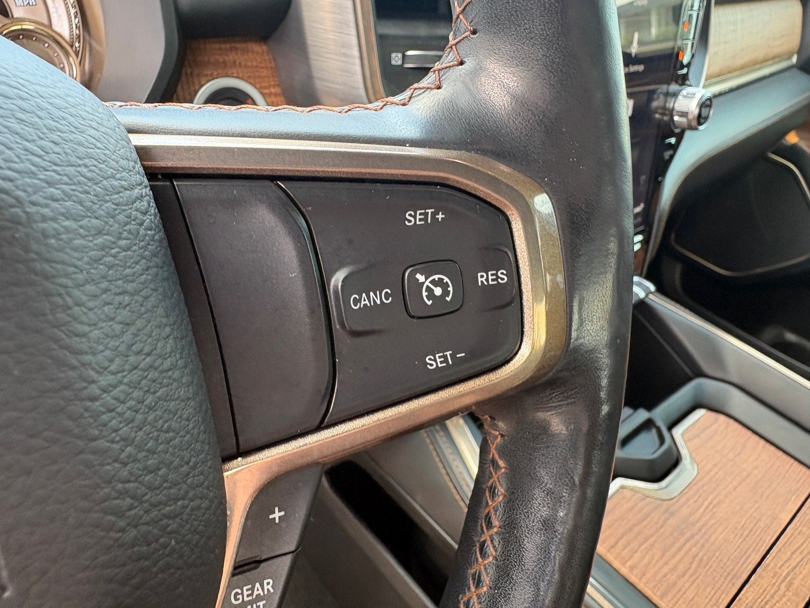 2019 RAM 1500 Longhorn Crew Cab 4x4 5'7" Box