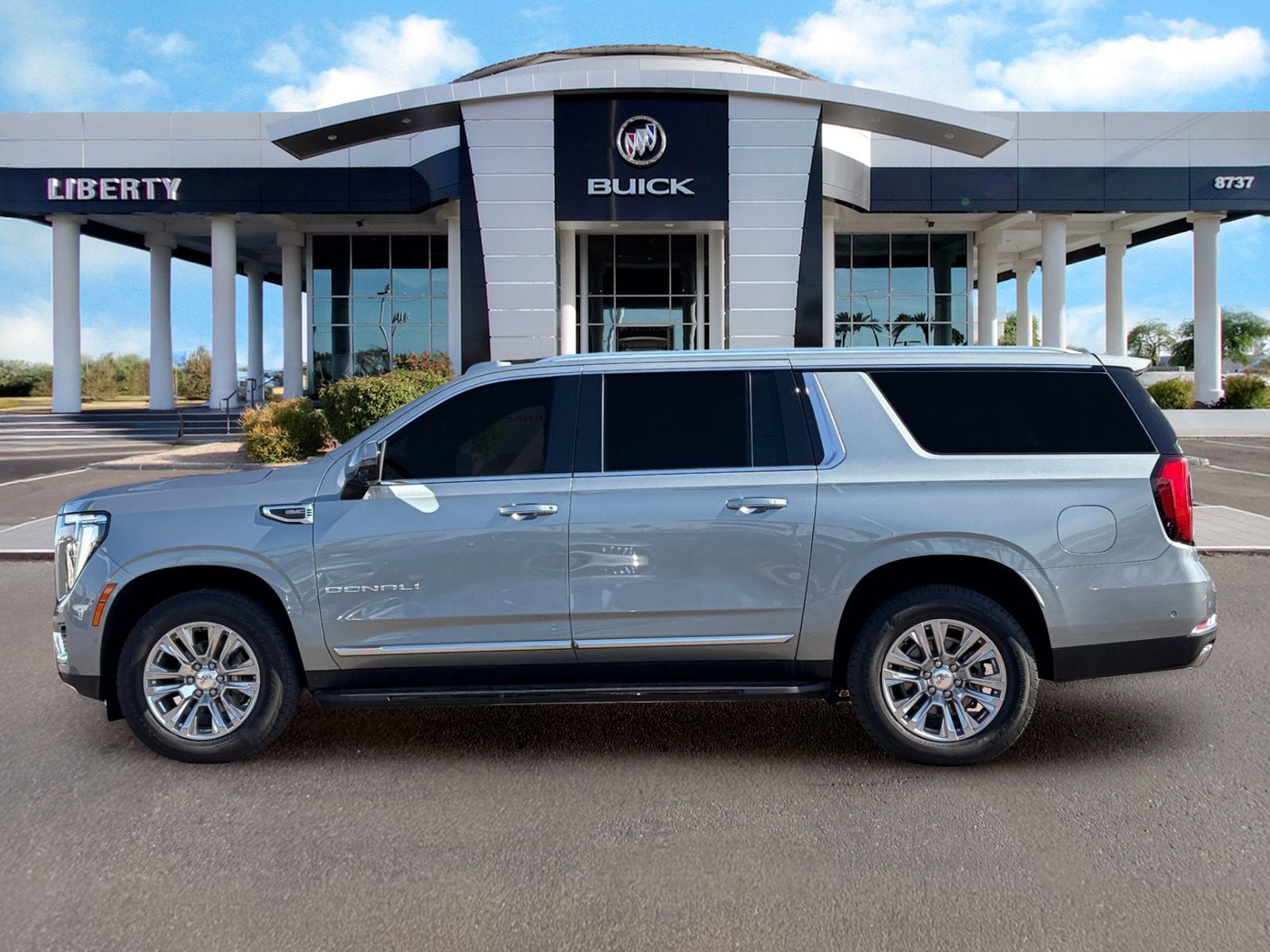 2025 GMC Yukon XL Denali