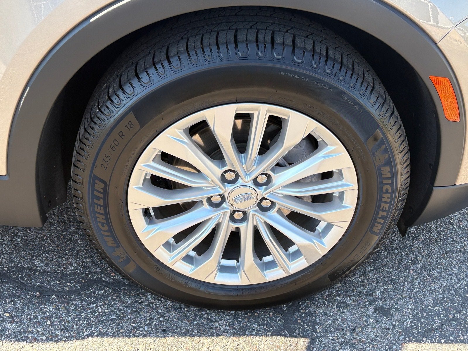2024 Cadillac XT4 Luxury