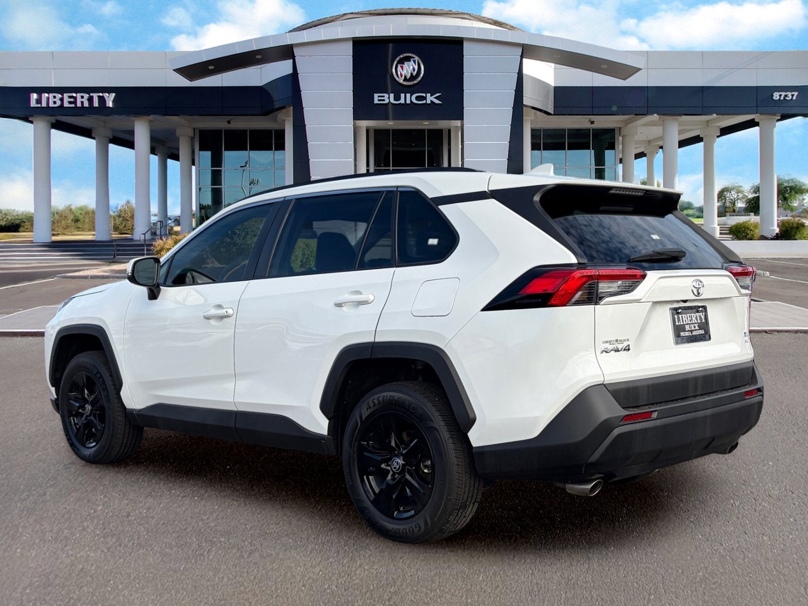2023 Toyota RAV4 XLE