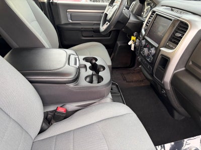 2022 RAM 1500 Classic SLT Crew Cab 4x4 5'7" Box