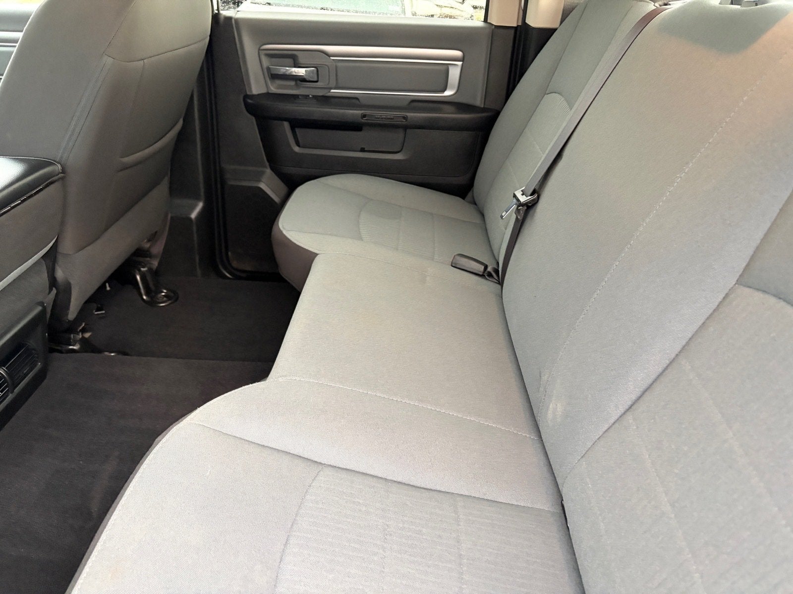 2022 RAM 1500 Classic SLT Crew Cab 4x4 5'7" Box