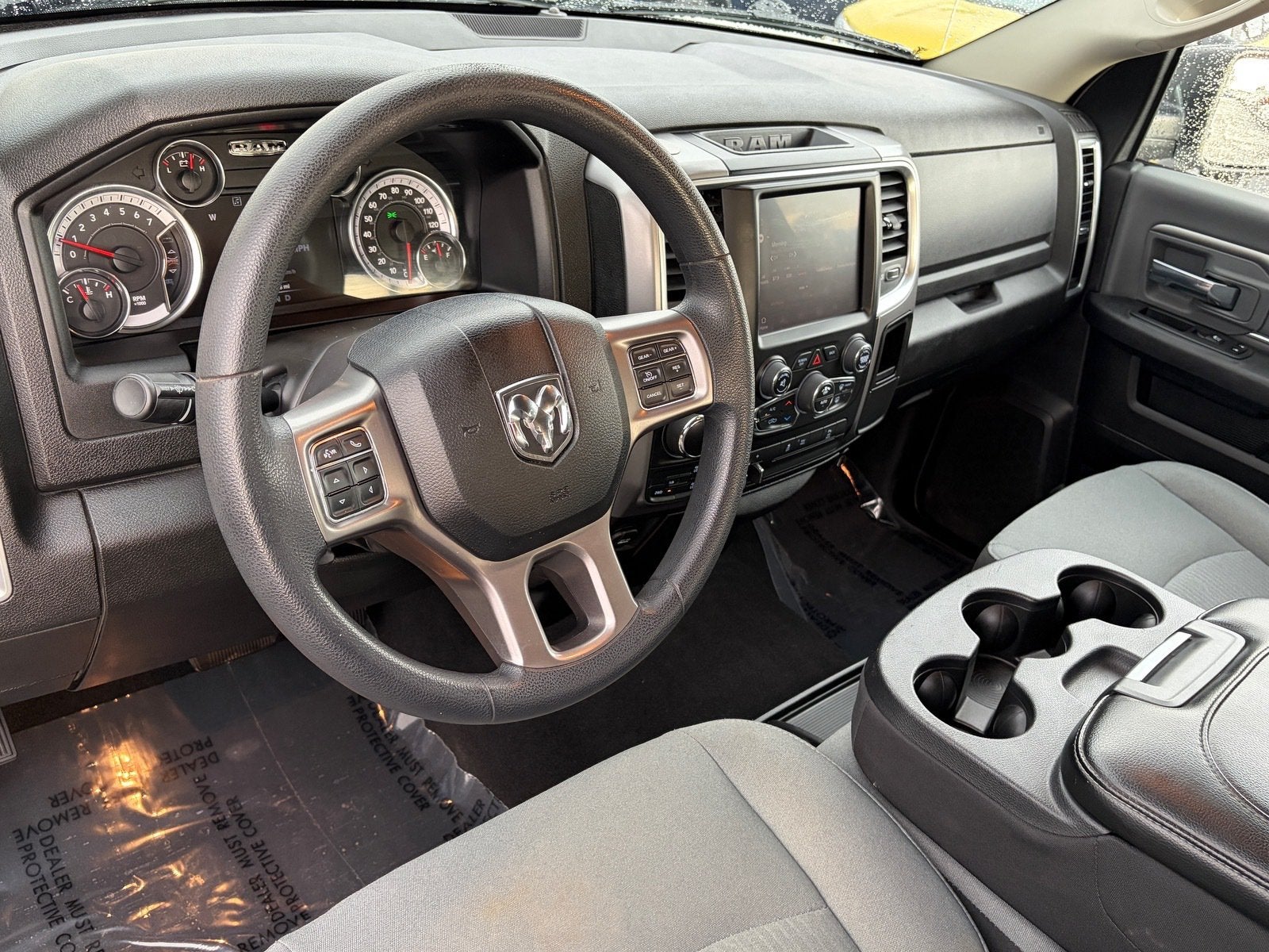 2022 RAM 1500 Classic SLT Crew Cab 4x4 5'7" Box