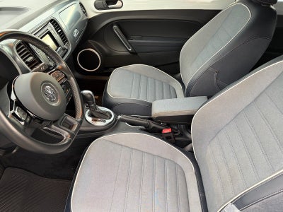 2016 Volkswagen Beetle Convertible 1.8T Denim