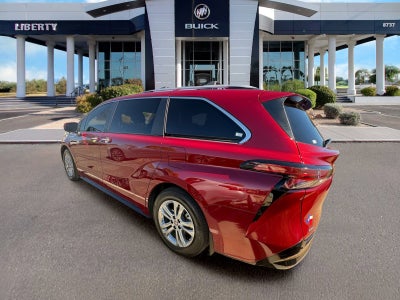 2024 Toyota Sienna Platinum