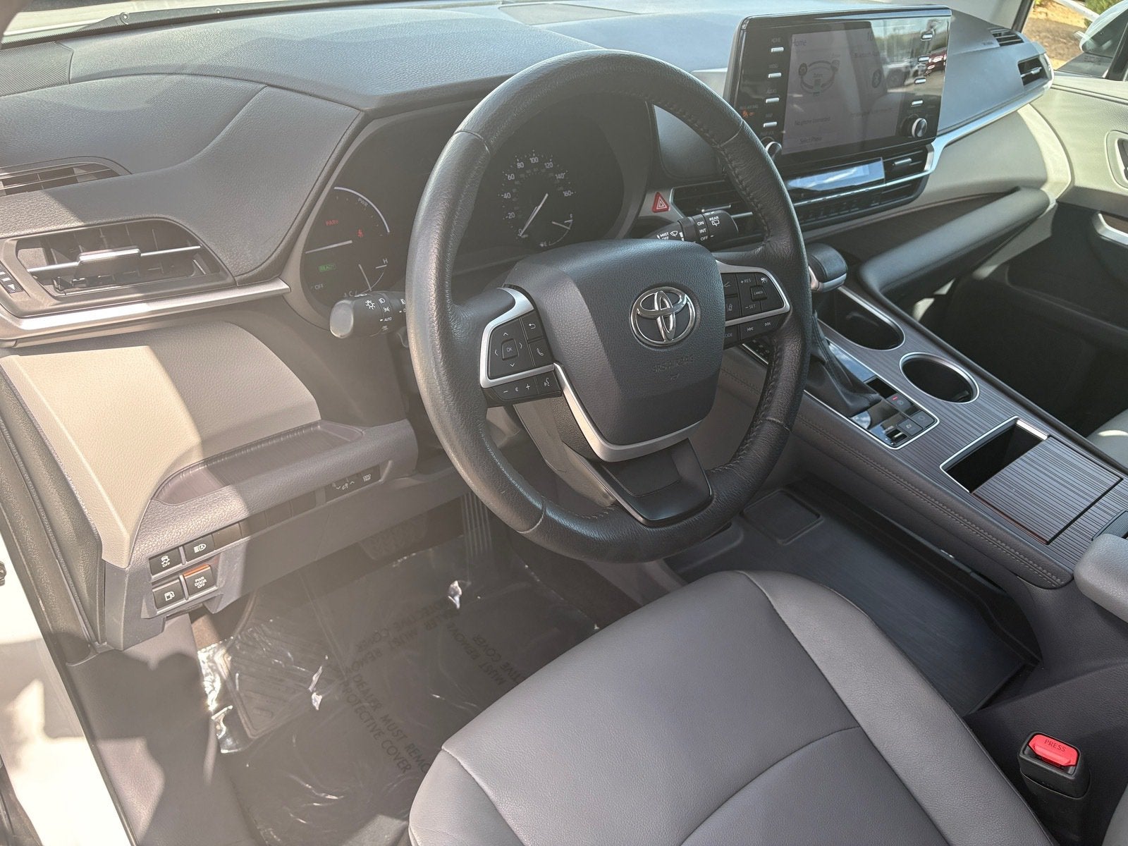 2023 Toyota Sienna XLE