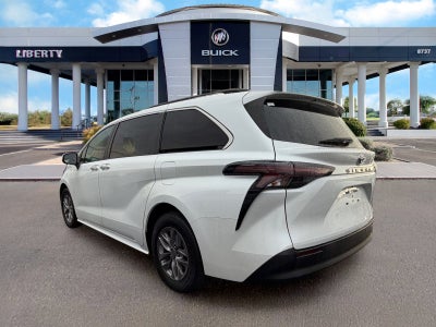 2023 Toyota Sienna XLE