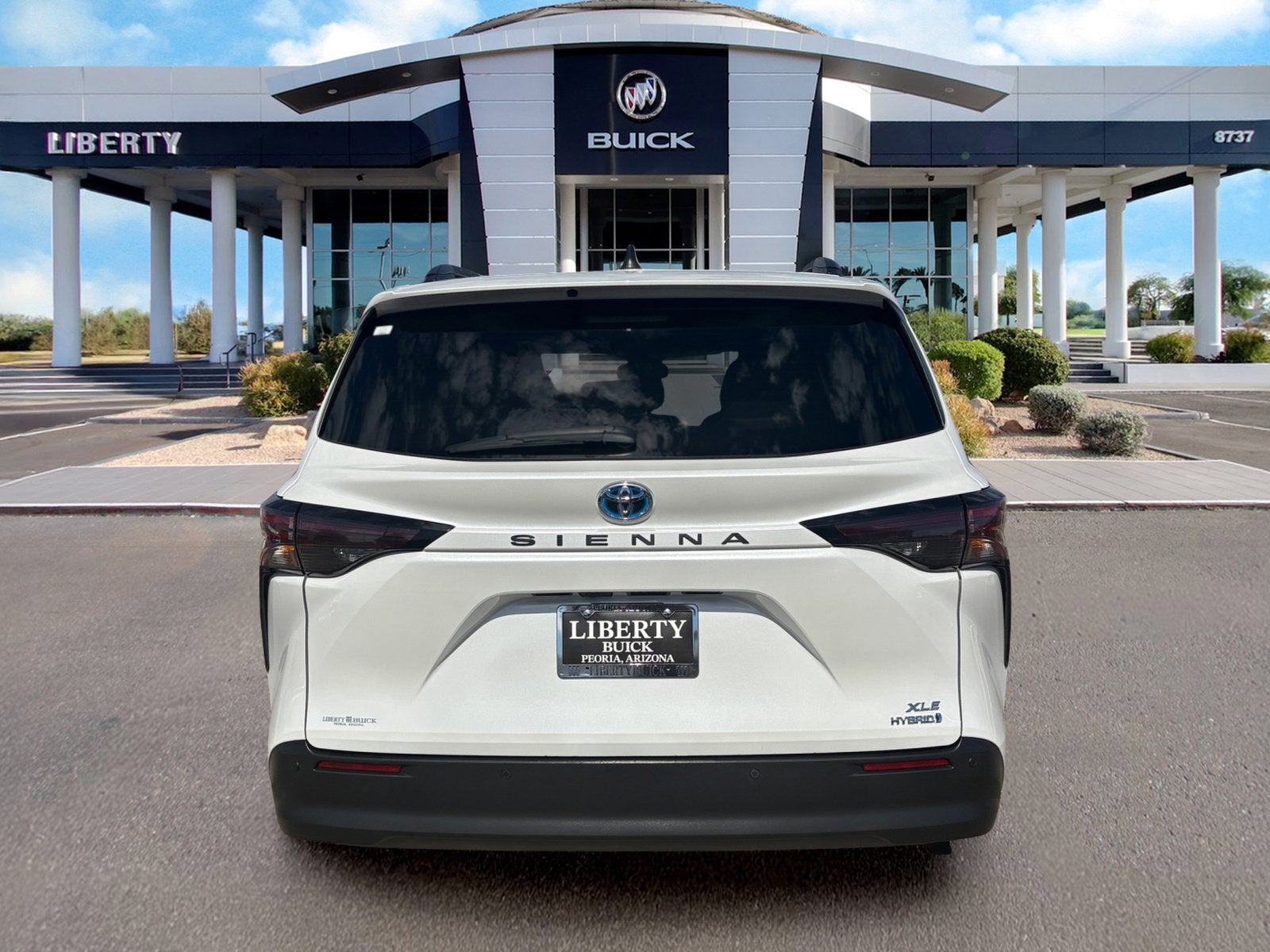 2023 Toyota Sienna XLE