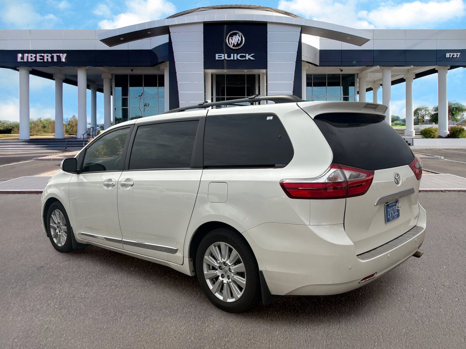 2017 Toyota Sienna Limited 7 Passenger