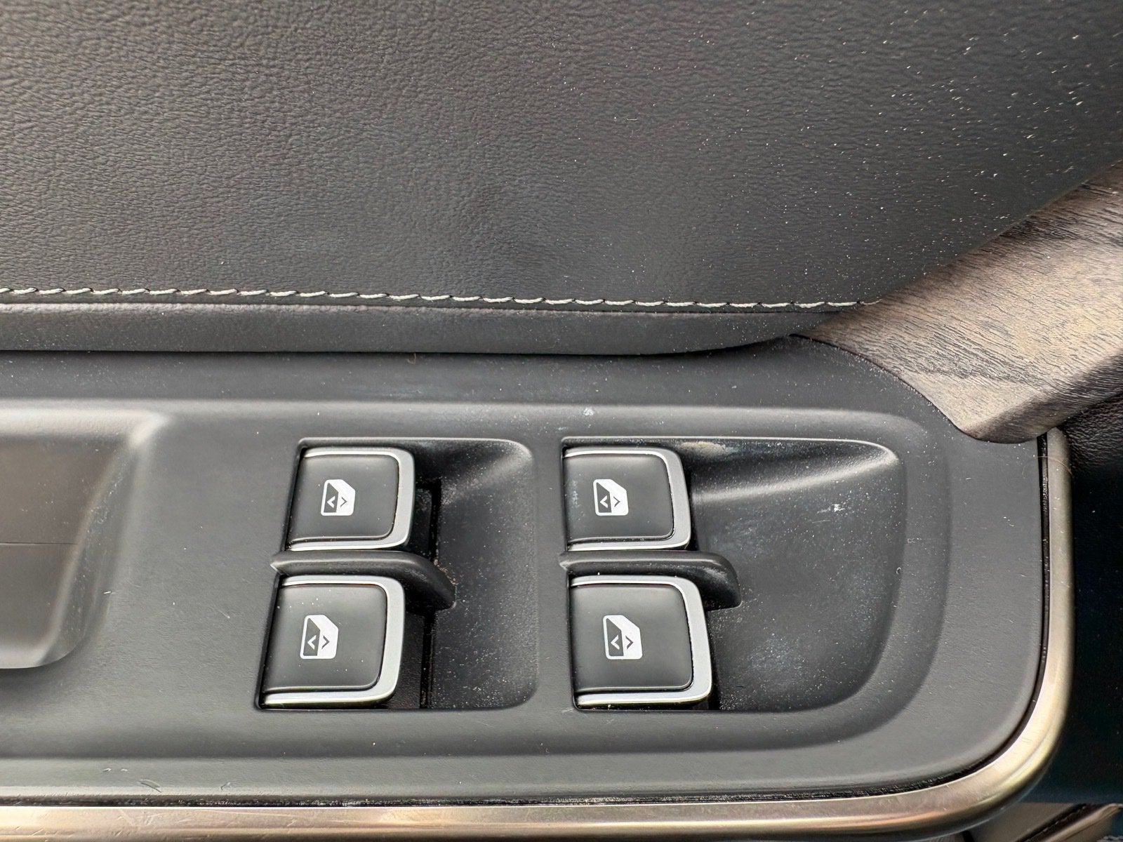 2022 Rivian R1T Adventure