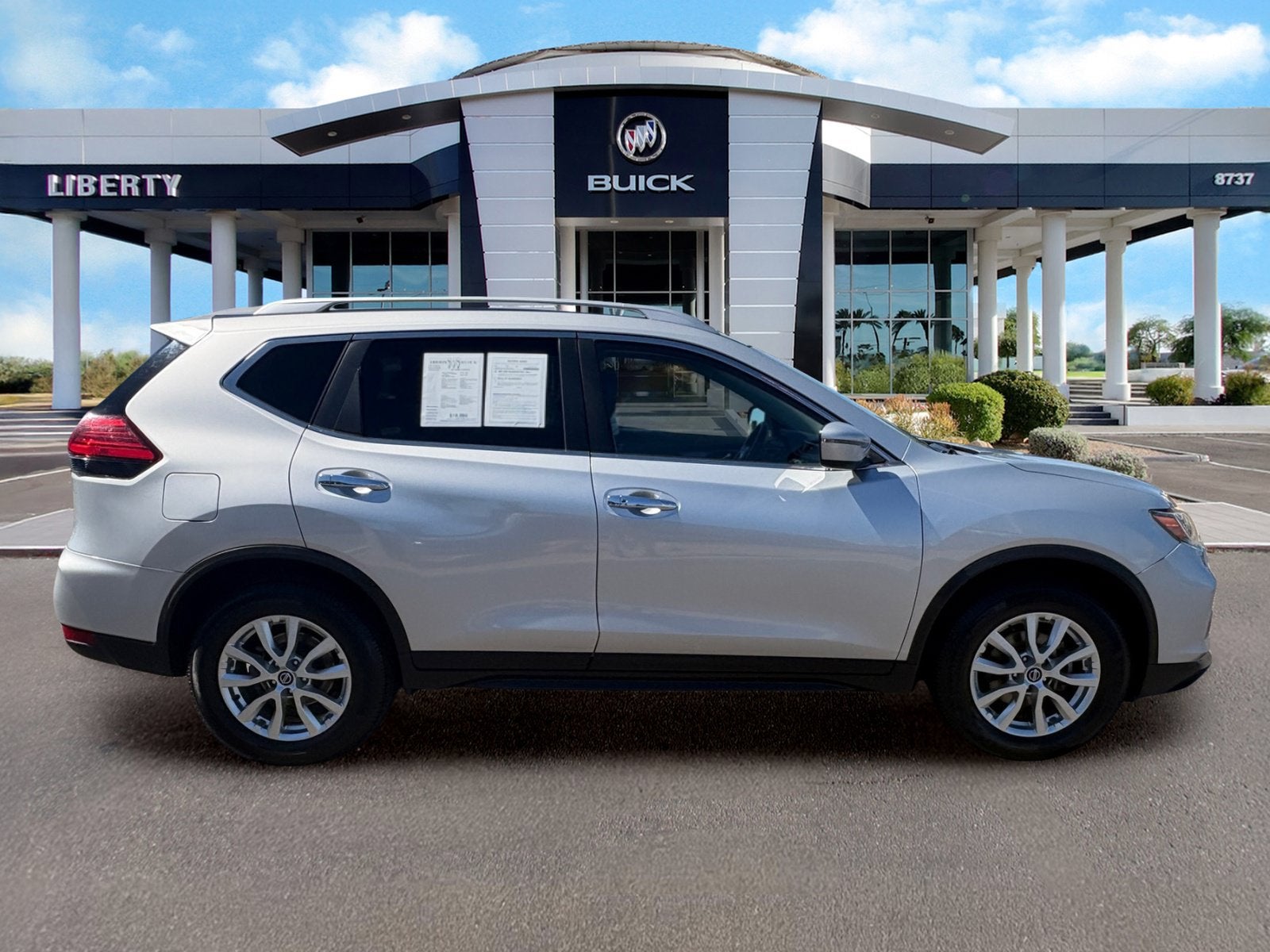 2017 Nissan Rogue SV