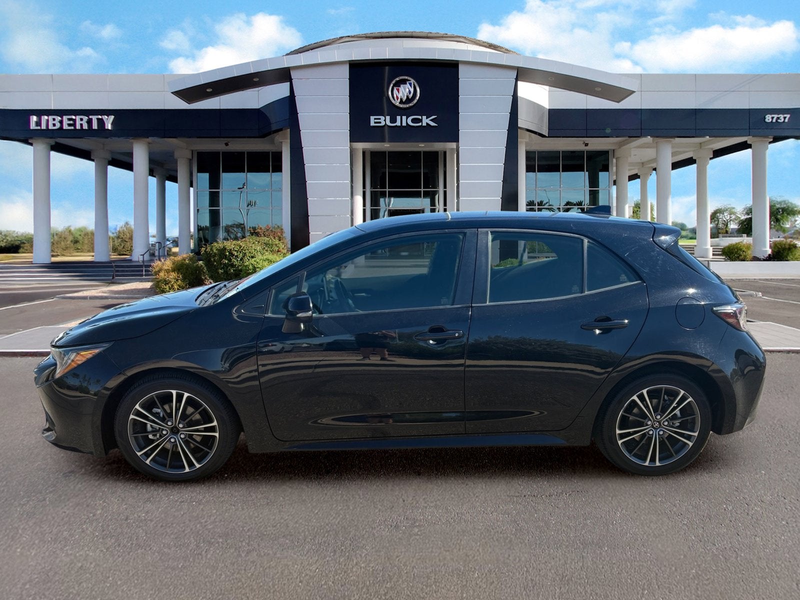 2022 Toyota Corolla Hatchback SE