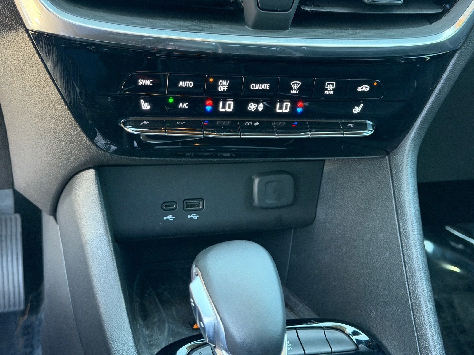 2024 Buick Encore GX Avenir